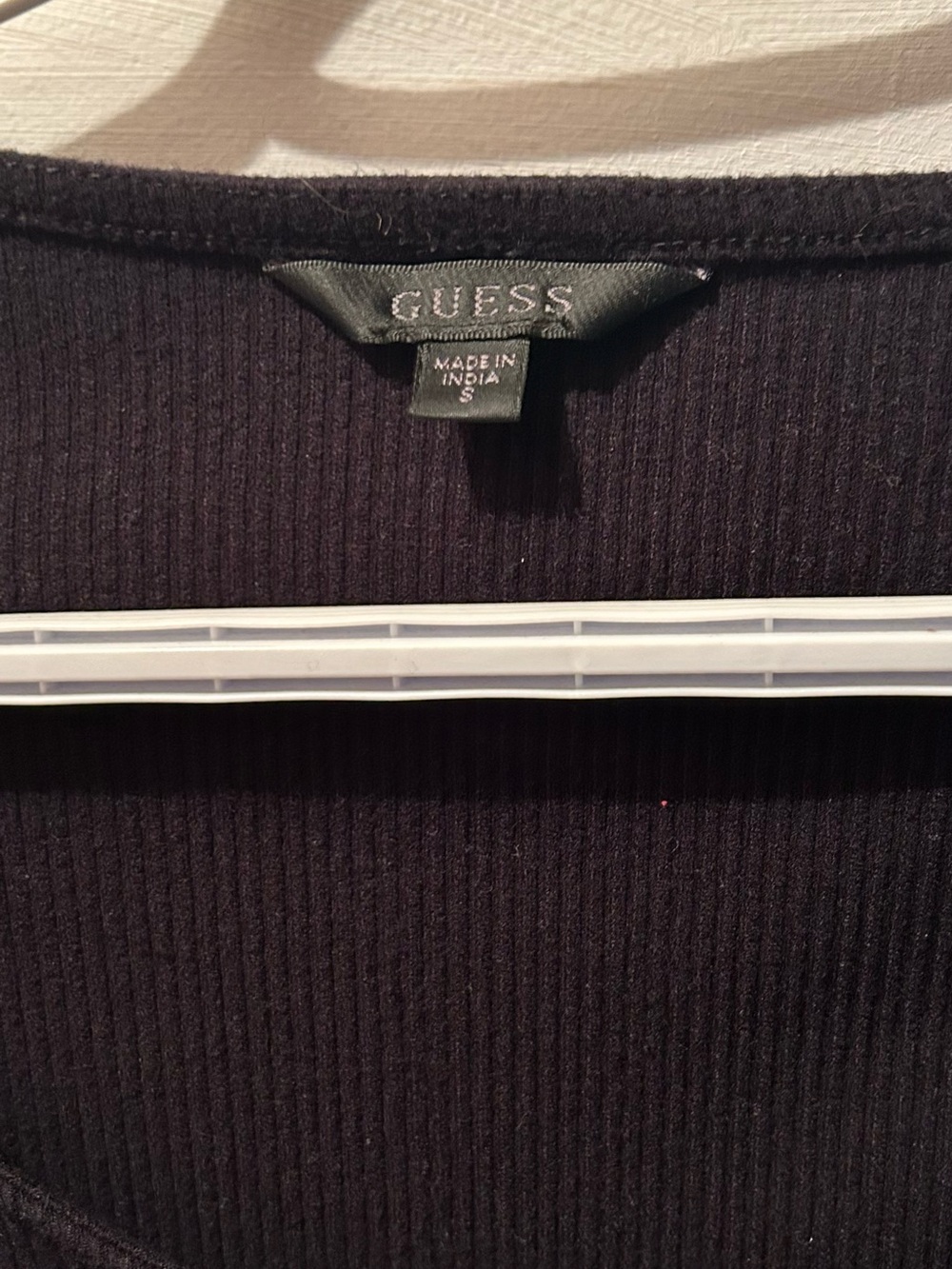 GUESS Men’s Black Ribbed Crewneck Sweater